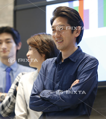 キャプション(写真の説明文)。この文章はダミーです。